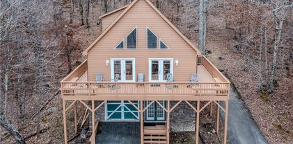 1429 Beech Mountain Parkway, Beech Mountain