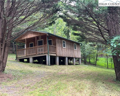 1421 Park Vista Road, West Jefferson