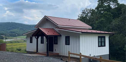 295 Campbell Glen Lane, Fleetwood