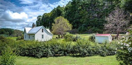 604 Colvard Farm Road, Jefferson