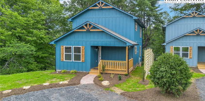 179 Whitethorne Lane, West Jefferson