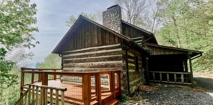 143 Little Rock Road, West Jefferson