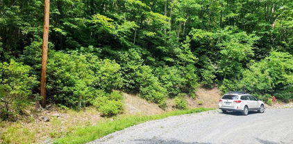 148 Rhododendron Drive, Beech Mountain