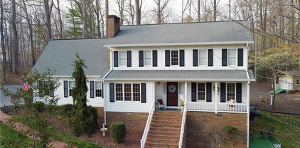 305 Old Farms Road, Wilkesboro