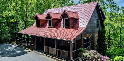 135 Summit Creek Trail, Boone