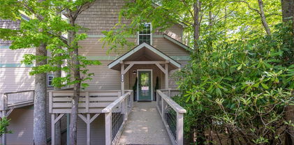 170 Inn at Crestwood Drive, Boone