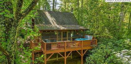 199 Skyline Road, West Jefferson