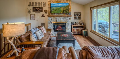 129 Lower Grouse Ridge Road, Beech Mountain