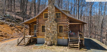 505 Teenas Lane, Burnsville