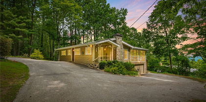 20 Ridgeview Road, Spruce Pine
