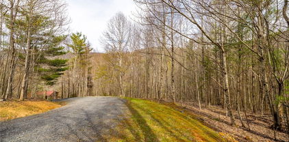 15 Bluff Canyon Drive, West Jefferson