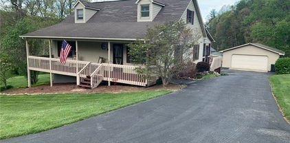 107 Buckner Drive, Roan Mountain