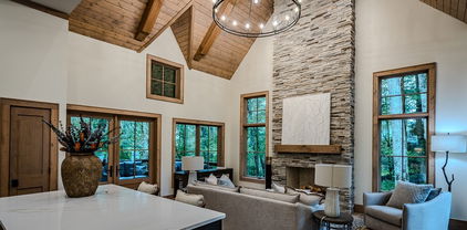 929 Sweetgrass Drive, Blowing Rock