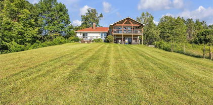 735 Pony Farm Road, Glendale Springs