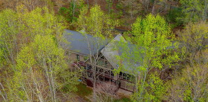 594 Village Pine Drive, Jefferson