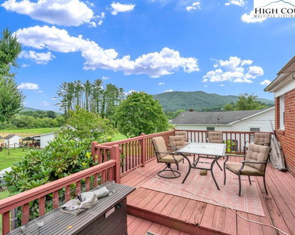 248 Sunset Drive, Mountain City