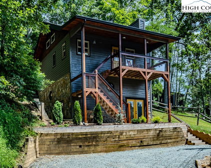 192 Klonteska Drive, Banner Elk