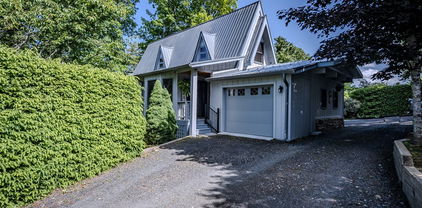 183 Rhododendron Loop, Newland