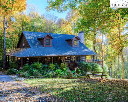 586 Welcome Way, Boone