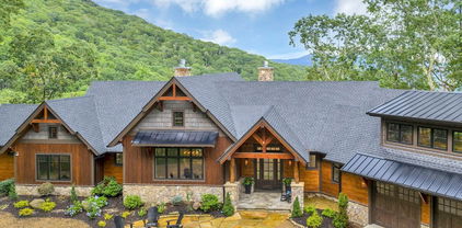 281 Lodge Woods Trail, Banner Elk