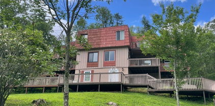 471 Adams Apple Drive Unit 5, Banner Elk