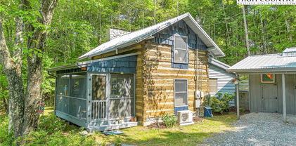 9 Rocky Mountain Road, Sparta