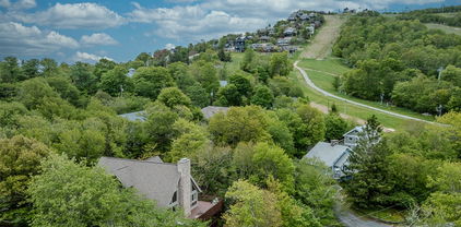 130 Skiway Circle, Beech Mountain