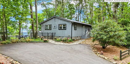 85 Crestwood Circle, Newland