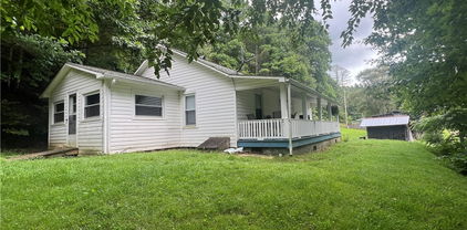 530 N Fork New River Road, Lansing