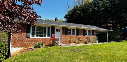 393 Grandview Drive, Sparta
