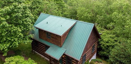 200 Apple Ridge Lane, Blowing Rock