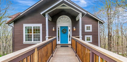 1066 Charter Hills Road, Beech Mountain