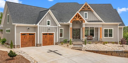 5360 Low Country Road, Lenoir