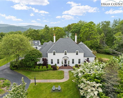 1920 Deck Hill Road, Blowing Rock