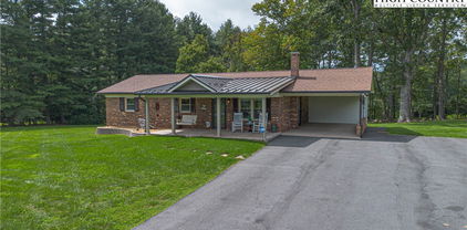 834 Pine Swamp Road, Sparta