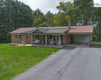 834 Pine Swamp Road, Sparta