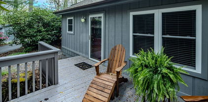 919 Highland Hills Road, Newland