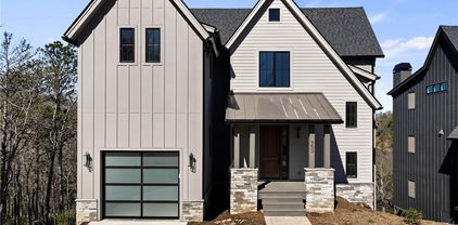 353 Calico Court, Boone