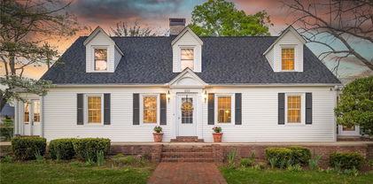 203 Norwood Street, Lenoir