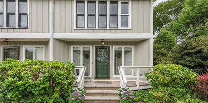 123 Pinnacle Avenue Unit 1, Blowing Rock