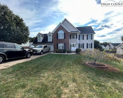2587 Ironwood Drive, Hickory