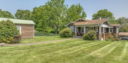 110 Old Mill Road, Elk Park