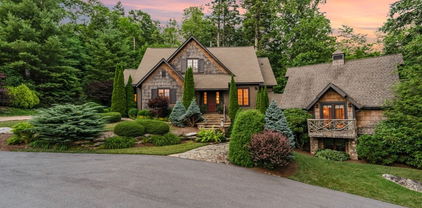 210 Farm Loop Road, Banner Elk