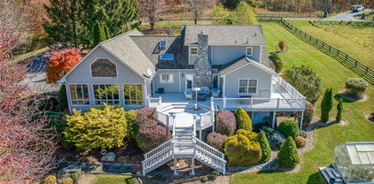 379 New Farm Road, Banner Elk