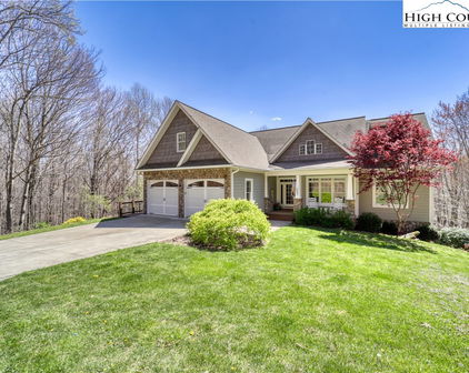 142 Fairway Oaks Drive, West Jefferson