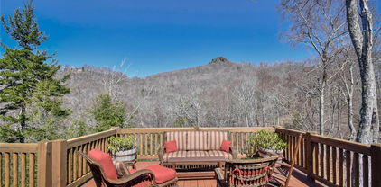 672 Tyneloch Drive, Banner Elk
