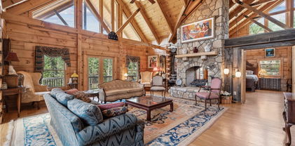101 Double Branch Road, Grassy Creek