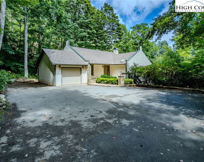 302 Water Court Lane, Linville