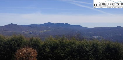 72 Sunset Strip, Beech Mountain