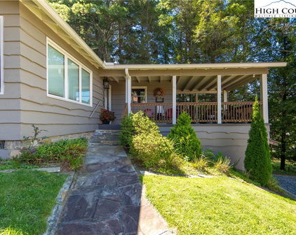 145 Maple Road, Blowing Rock